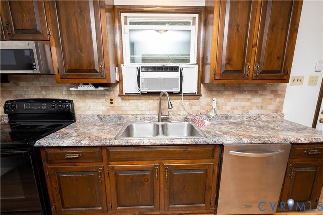 8428 Atlee Rd, Mechanicsville, VA 23116