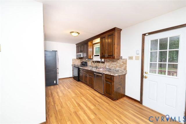 8428 Atlee Rd, Mechanicsville, VA 23116