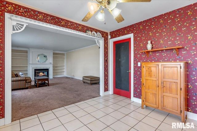 3813 Brandonshire Drive, Springfield, IL 62704