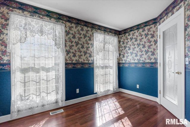 3813 Brandonshire Drive, Springfield, IL 62704