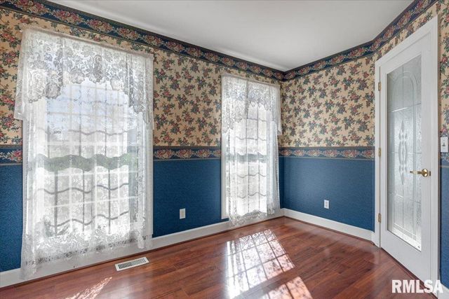 3813 Brandonshire Drive, Springfield, IL 62704