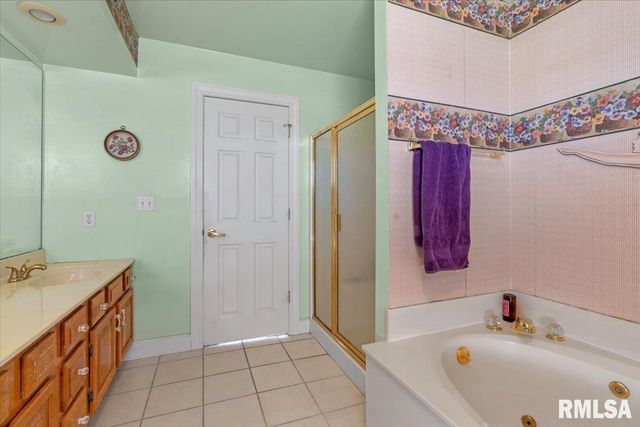 3813 Brandonshire Drive, Springfield, IL 62704