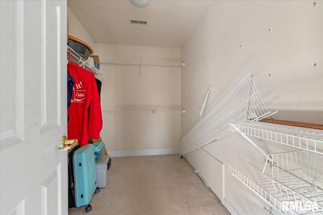 3813 Brandonshire Drive, Springfield, IL 62704