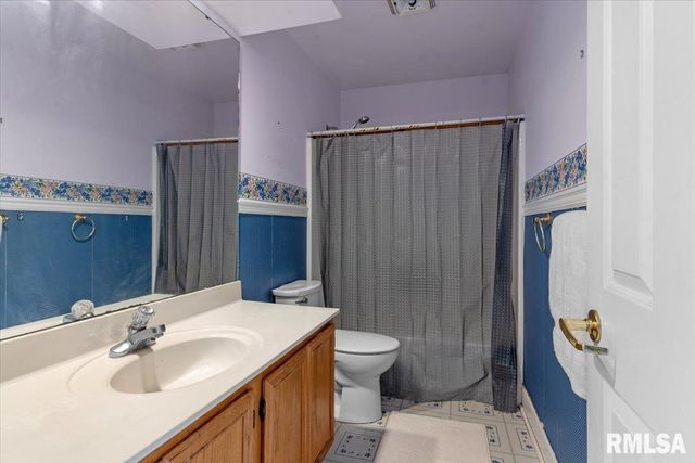 3813 Brandonshire Drive, Springfield, IL 62704