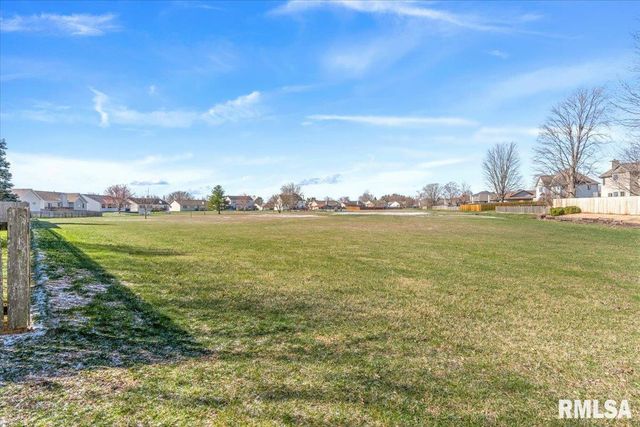 3813 Brandonshire Drive, Springfield, IL 62704