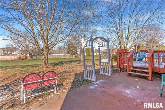 3813 Brandonshire Drive, Springfield, IL 62704