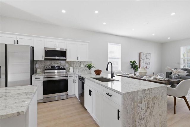 1305 E PARKER STREET, Lakeland, FL 33805