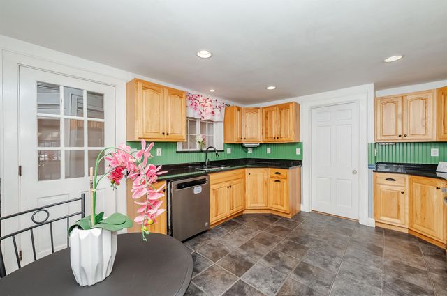 144 Rochester Hill Road, Rochester, NH 03867