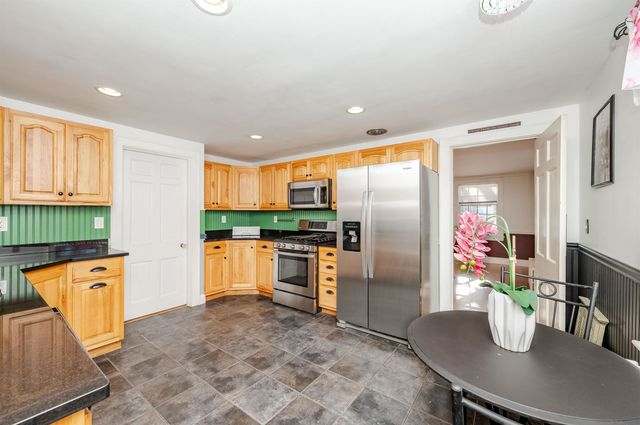 144 Rochester Hill Road, Rochester, NH 03867