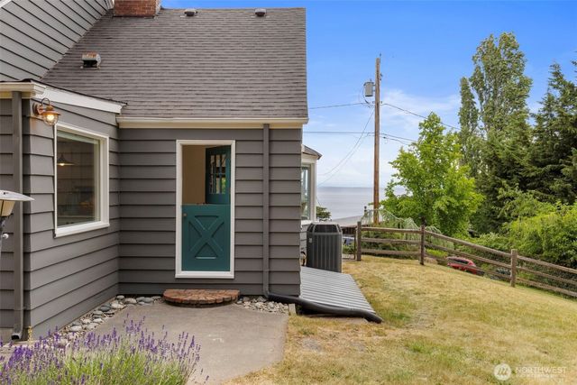 1231 Monroe Street, Port Townsend, WA 98368