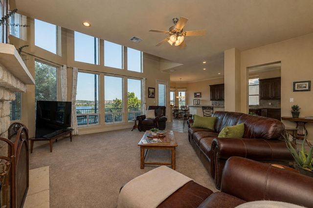 343 Venture BLVD S, Point Venture, TX 78645