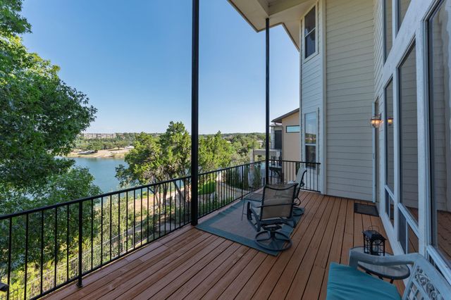 343 Venture BLVD S, Point Venture, TX 78645