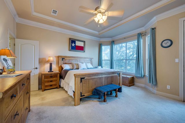 343 Venture BLVD S, Point Venture, TX 78645
