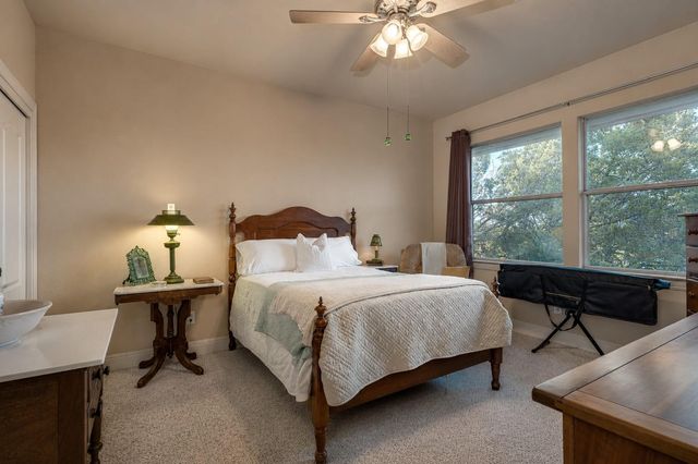 343 Venture BLVD S, Point Venture, TX 78645
