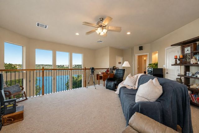 343 Venture BLVD S, Point Venture, TX 78645
