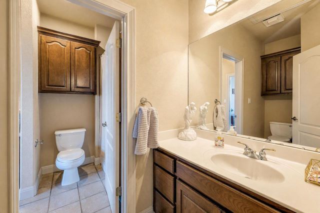 343 Venture BLVD S, Point Venture, TX 78645