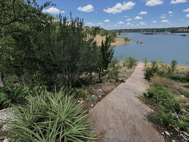343 Venture BLVD S, Point Venture, TX 78645
