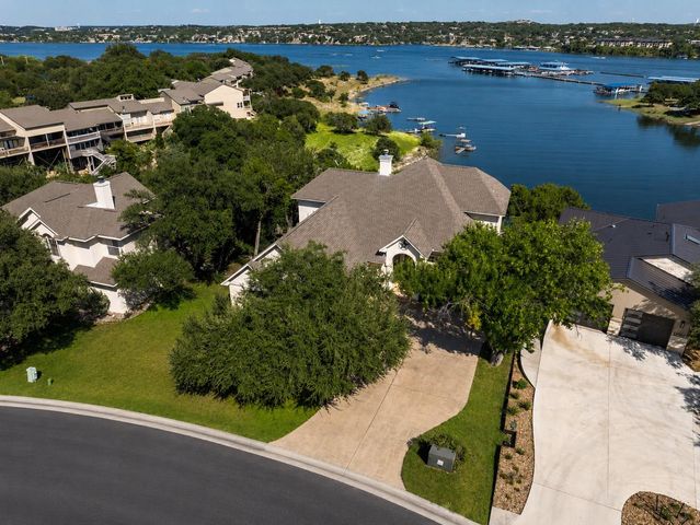 343 Venture BLVD S, Point Venture, TX 78645
