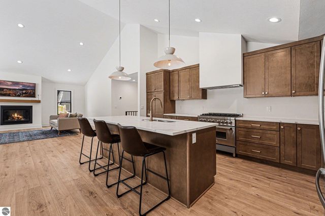 4107 Fireside Trail, Traverse City, MI 49685