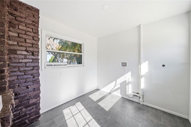 1689 LAKESHORE DRIVE, Eustis, FL 32726