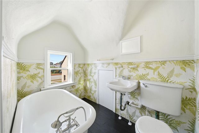 1689 LAKESHORE DRIVE, Eustis, FL 32726