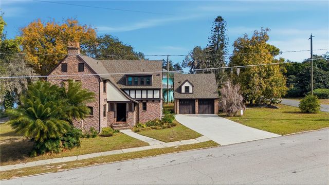 1689 LAKESHORE DRIVE, Eustis, FL 32726