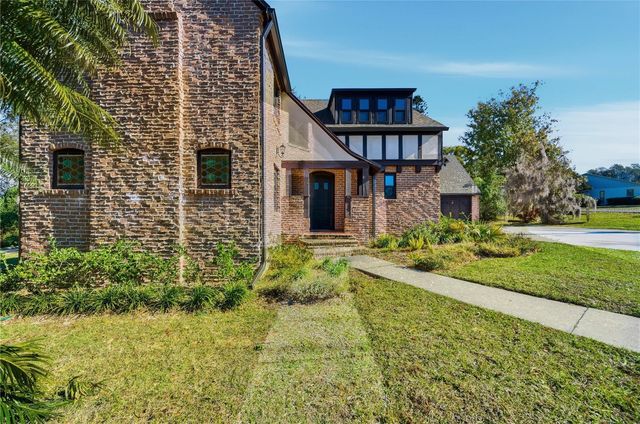 1689 LAKESHORE DRIVE, Eustis, FL 32726