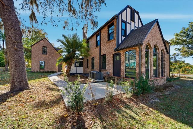 1689 LAKESHORE DRIVE, Eustis, FL 32726