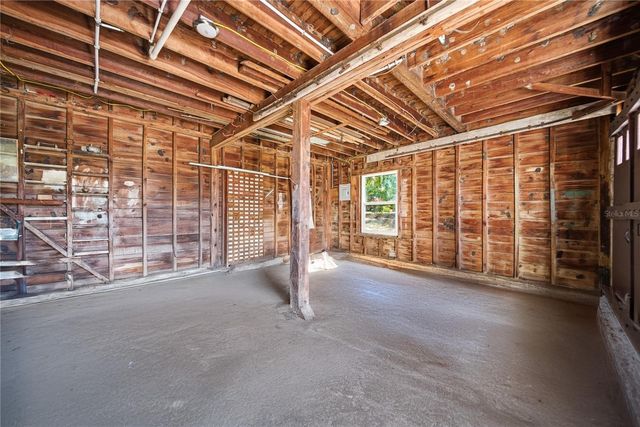 1689 LAKESHORE DRIVE, Eustis, FL 32726