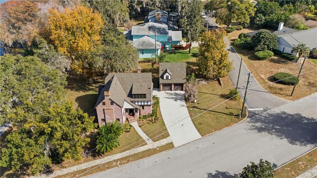 1689 LAKESHORE DRIVE, Eustis, FL 32726