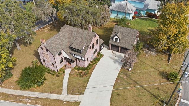 1689 LAKESHORE DRIVE, Eustis, FL 32726