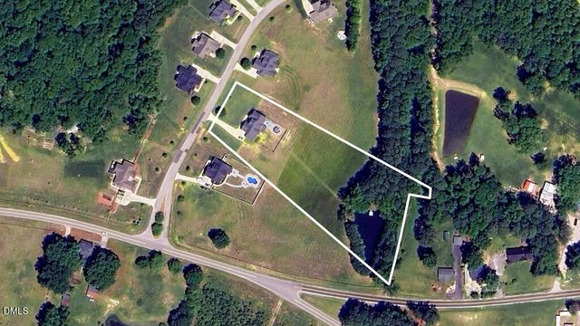 20 Paddocks Court, Zebulon, NC 27597