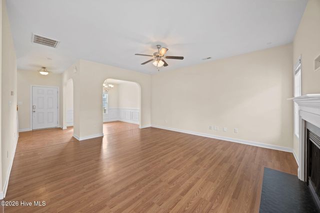 305 Inverness Drive, Hubert, NC 28539