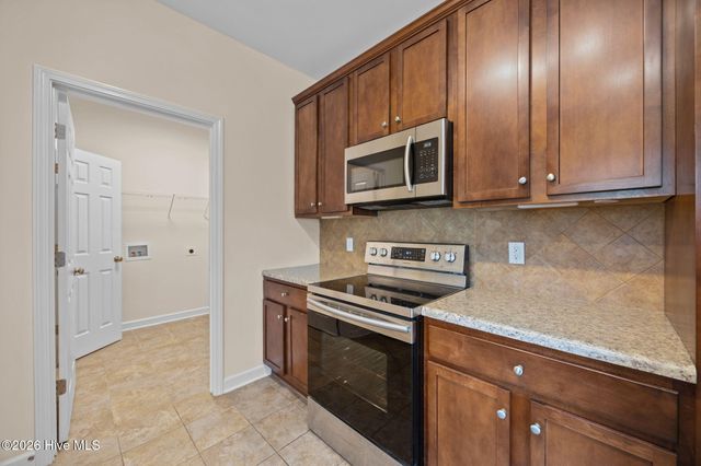 305 Inverness Drive, Hubert, NC 28539