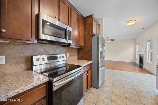 305 Inverness Drive, Hubert, NC 28539