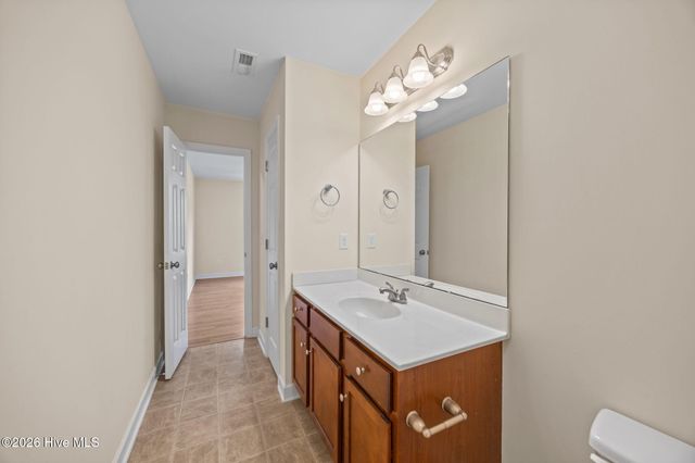 305 Inverness Drive, Hubert, NC 28539