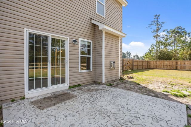 305 Inverness Drive, Hubert, NC 28539