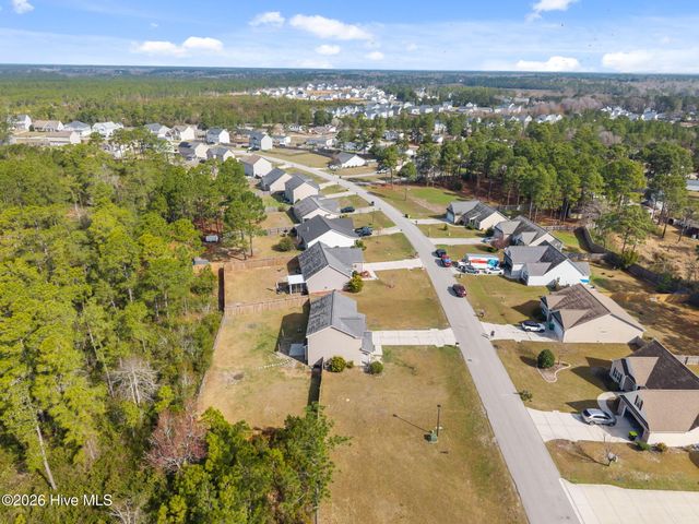 305 Inverness Drive, Hubert, NC 28539