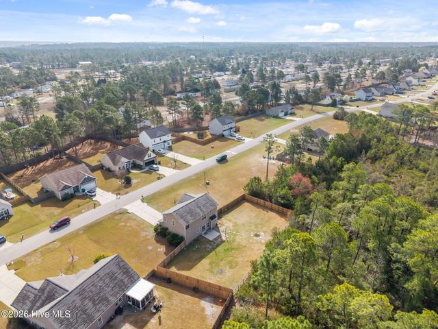 305 Inverness Drive, Hubert, NC 28539