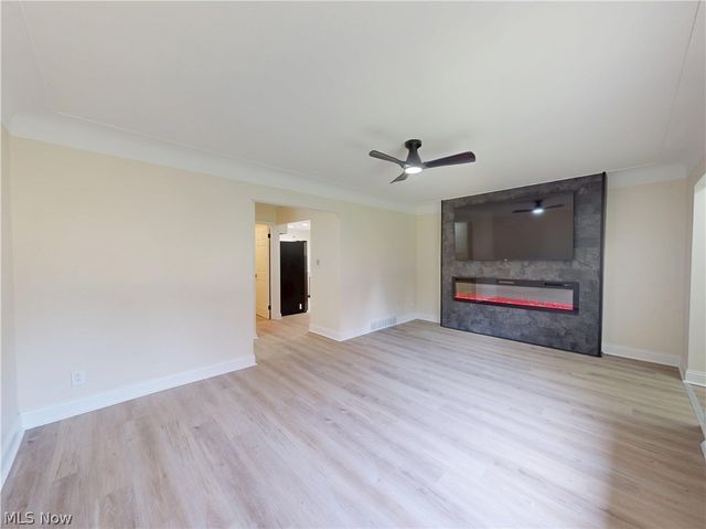 738 Edgewood Road, Richmond Heights, OH 44143