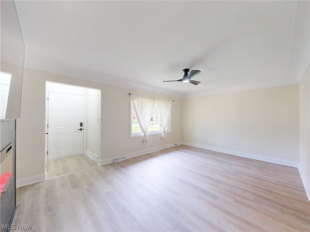 738 Edgewood Road, Richmond Heights, OH 44143