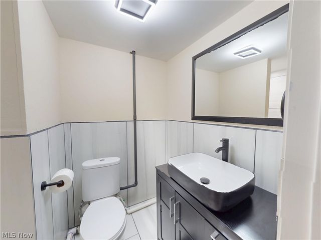 738 Edgewood Road, Richmond Heights, OH 44143