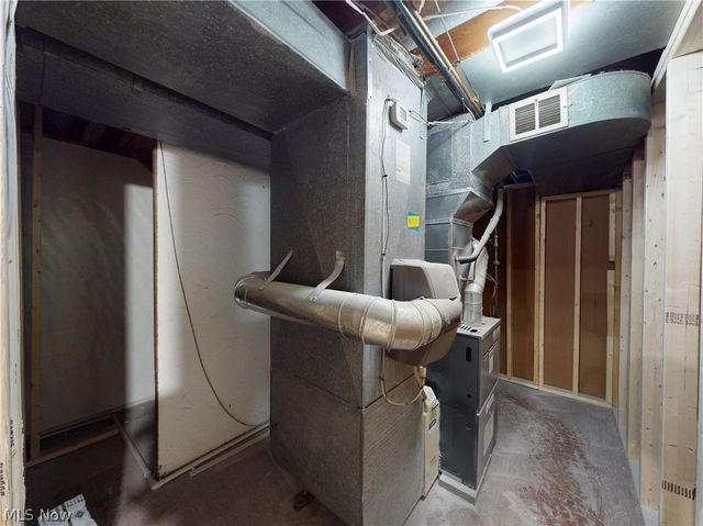 738 Edgewood Road, Richmond Heights, OH 44143