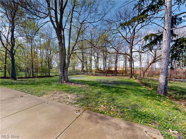 738 Edgewood Road, Richmond Heights, OH 44143