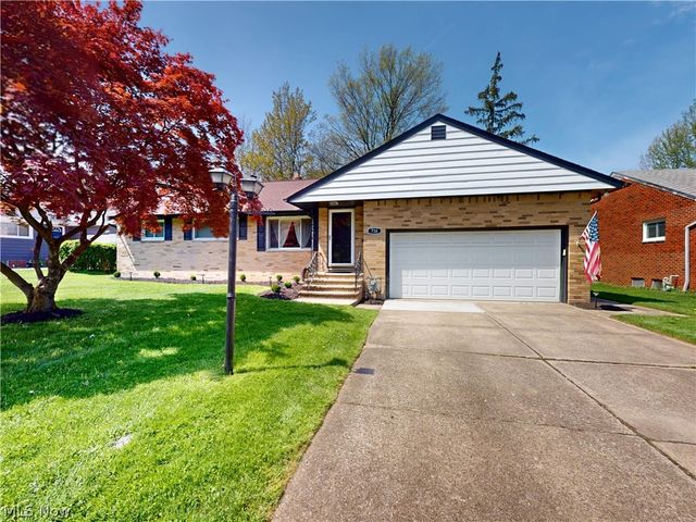 738 Edgewood Road, Richmond Heights, OH 44143