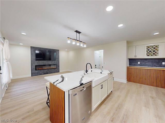 738 Edgewood Road, Richmond Heights, OH 44143