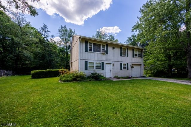 103 Alturas Rd, Vernon Twp., NJ 07422