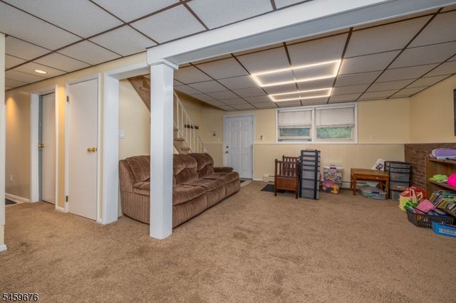 103 Alturas Rd, Vernon Twp., NJ 07422
