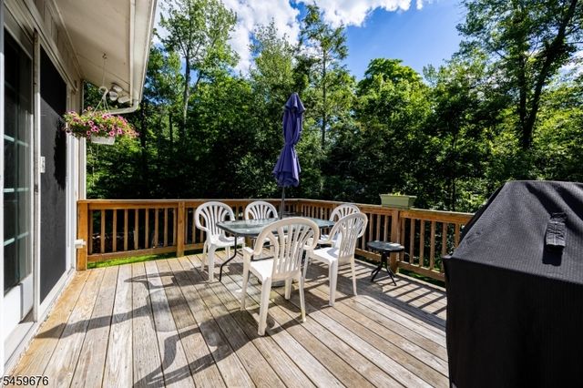 103 Alturas Rd, Vernon Twp., NJ 07422