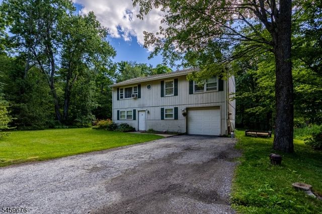 103 Alturas Rd, Vernon Twp., NJ 07422